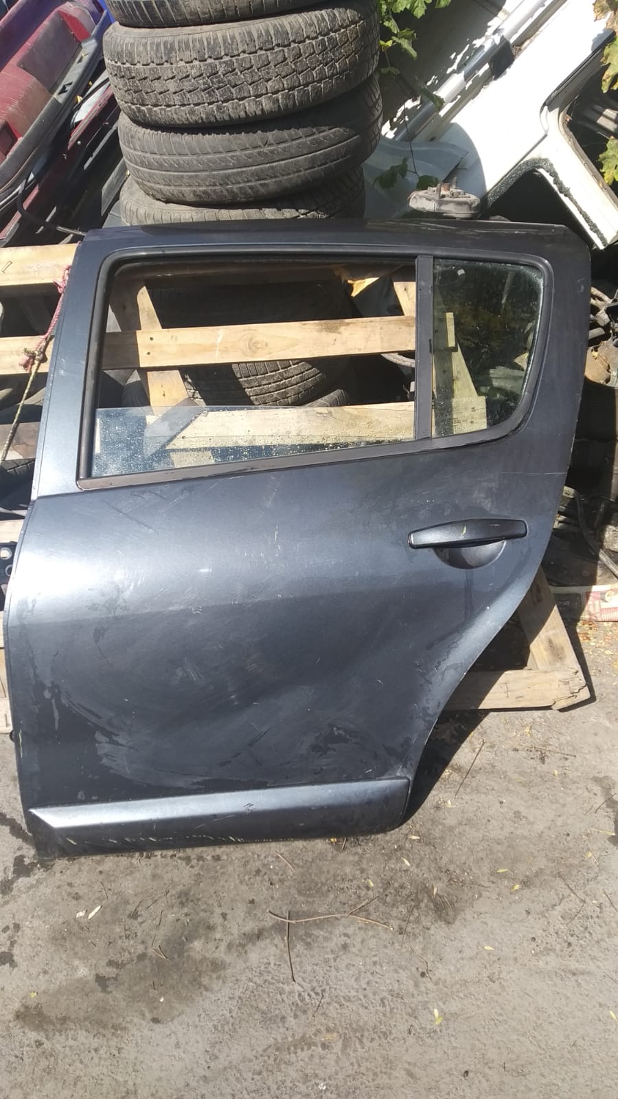 DACİA SANDERO SOL ARKA KAPI